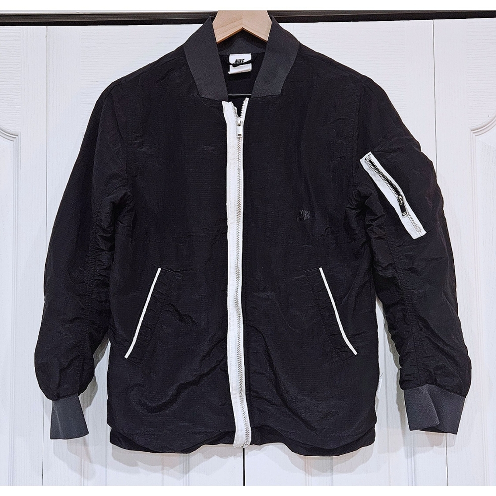 NIKE Sporty Windbreaker w/ Arm Zipper Pocket Size Kid Large